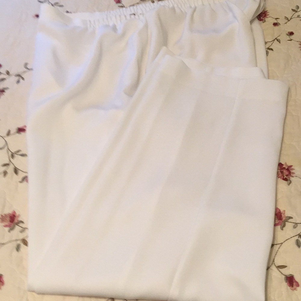 No name white slacks